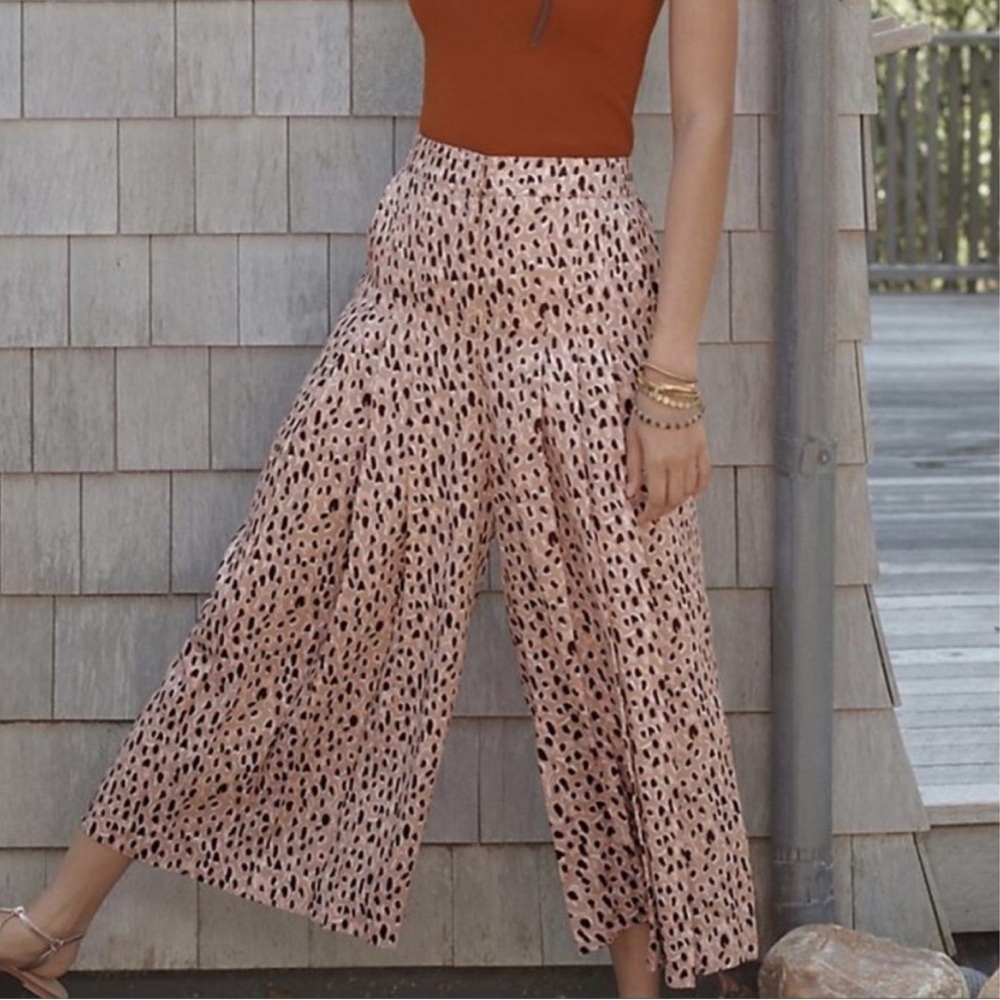 Anthropologie Isobel Pleated Leopard Printed Wide Leg Cropped Culotte Pant EUC M
